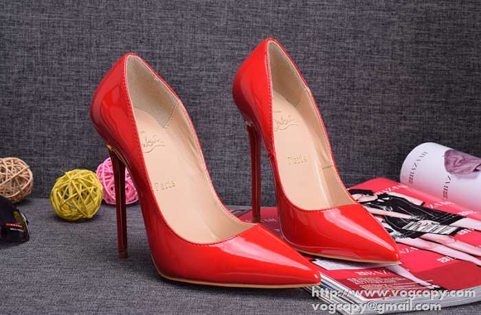 美品 2015 Christian Louboutinクリスチャンルブタン 足長に魅せてくれる　パンプス