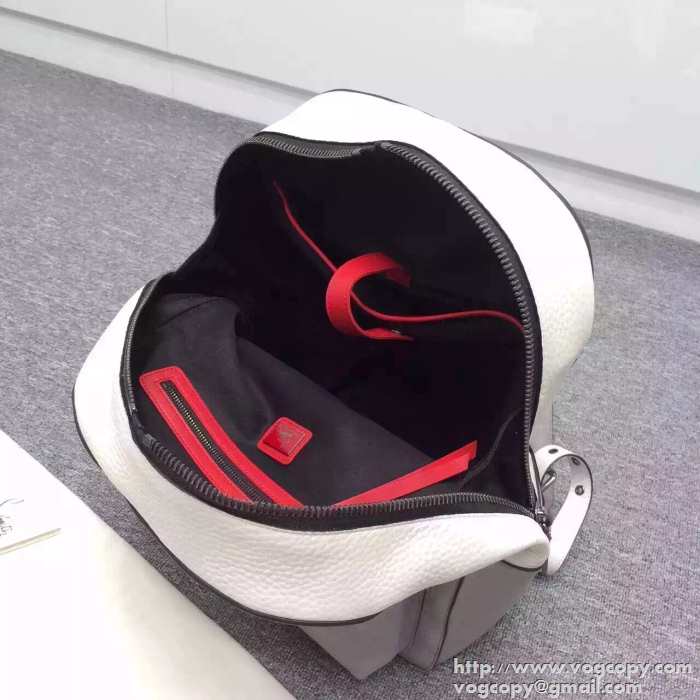 幅広く活躍してくれる 2015 Christian Louboutinクリスチャンルブタン　落ち着いた リュック