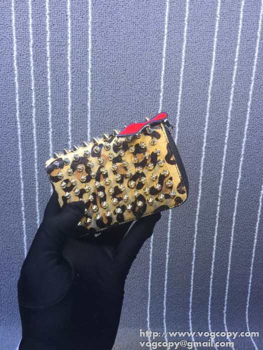お買い得 2015 Christian Louboutinクリスチャンルブタン 収納力も抜群　財布 ファスナー　カードケース 多色可選択