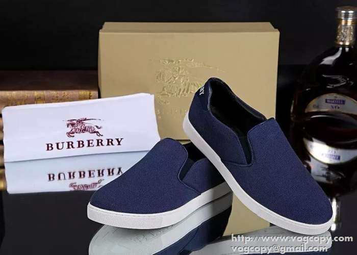 最高のプレゼントに 2015 BURBERRY バーバリー  スリップオン カジュアルシューズ　品質の良さ