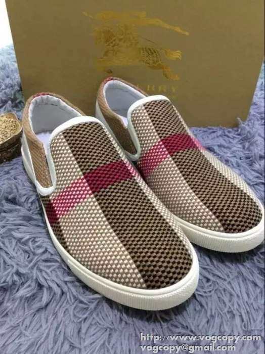 重宝するアイテム　2015 BURBERRY バーバリー カジュアルシューズ 　防臭加工