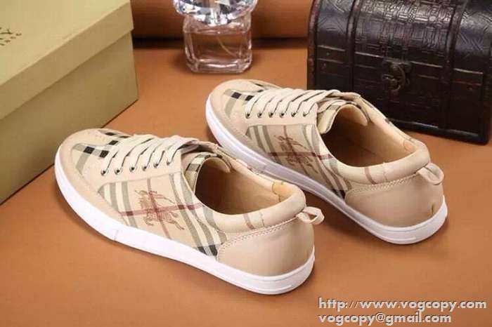 カジュアル特集 2015 BURBERRY バーバリー フラットシューズ 履き心地抜群