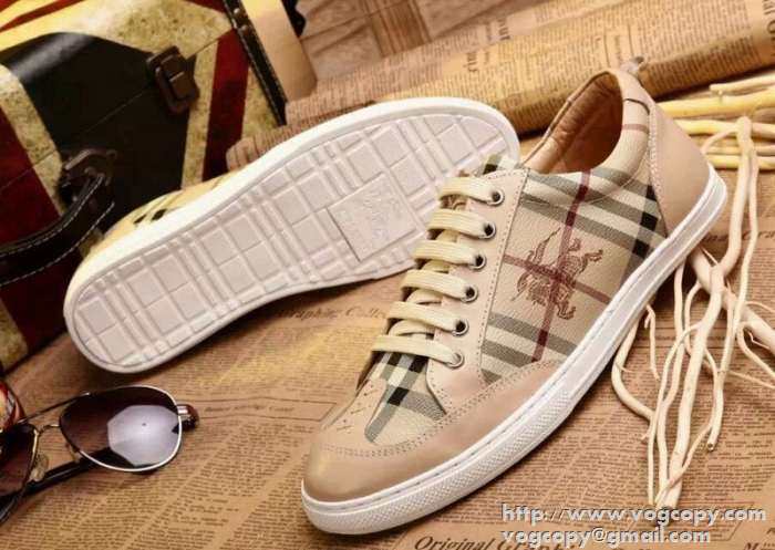 カジュアル特集 2015 BURBERRY バーバリー フラットシューズ 履き心地抜群