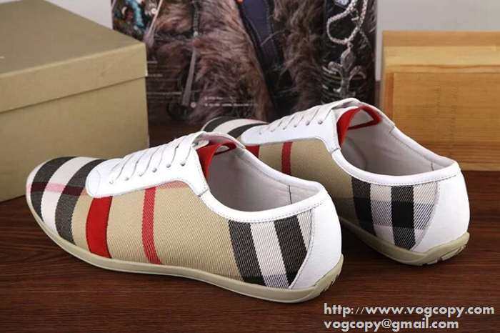 華やかな感じ 2015 BURBERRY バーバリー スニーカー お洒落