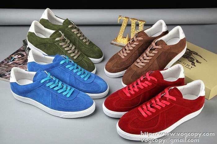 2015 最も流行っている BURBERRY バーバリー スニーカー 　疲れにくい