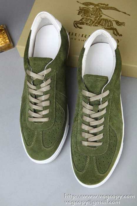 2015 最も流行っている BURBERRY バーバリー スニーカー 　疲れにくい