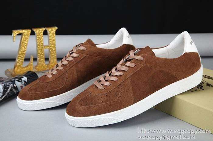 2015 最も流行っている BURBERRY バーバリー スニーカー 　疲れにくい
