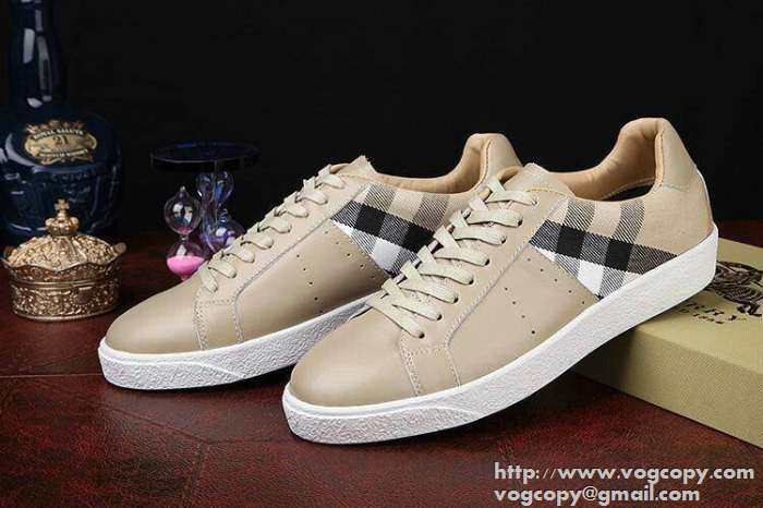 柔軟性のアイテム　2015 BURBERRY バーバリー フラットシューズ 3色可選