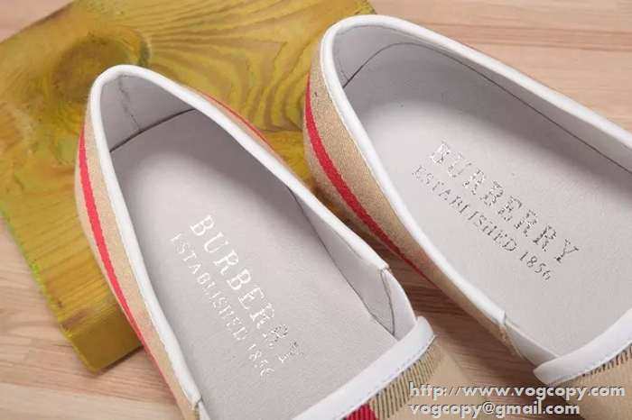完売品　 2015 BURBERRY バーバリー カジュアルシューズ　欧米風が濃い