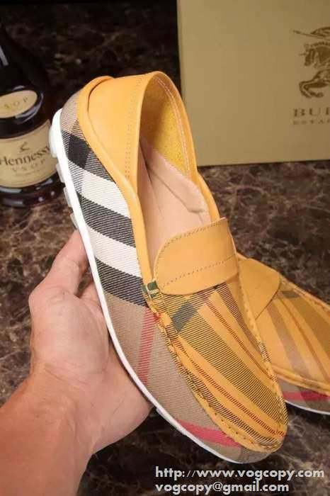 最旬アイテム　2015 BURBERRY バーバリー カジュアルシューズ 柔らかい質感