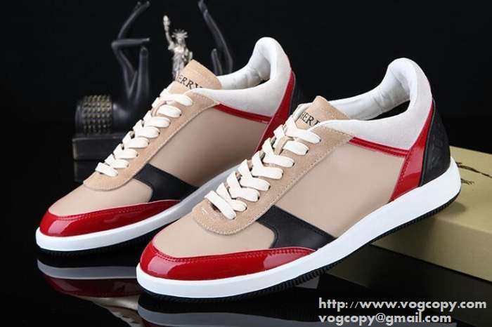 耐久性に優れた　2015 BURBERRY バーバリー 軽量 フラットシューズ  履き心地抜群