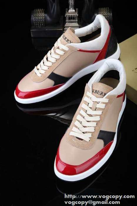 耐久性に優れた　2015 BURBERRY バーバリー 軽量 フラットシューズ  履き心地抜群