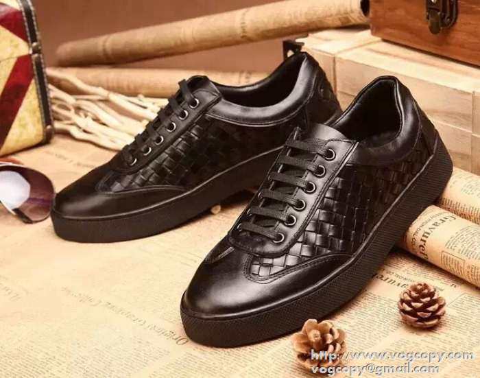 絶大な人気！ 2015 BOTTEGA VENETA ボッテガ ヴェネタ フラットシューズ 透湿、防水素材採用