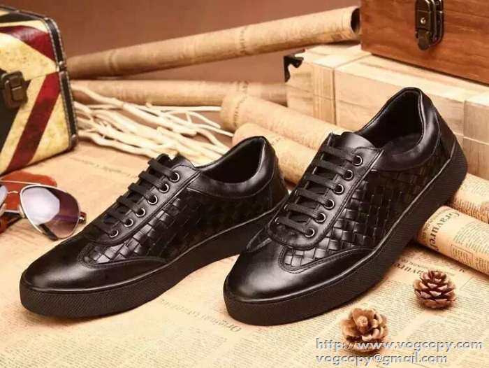 絶大な人気！ 2015 BOTTEGA VENETA ボッテガ ヴェネタ フラットシューズ 透湿、防水素材採用
