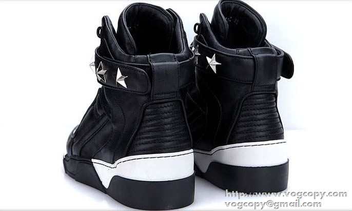 注目度が満点 2015秋冬 GIVENCHY ジバンシー メンズ　レースアップ　上品上質なハイカットスニーカー