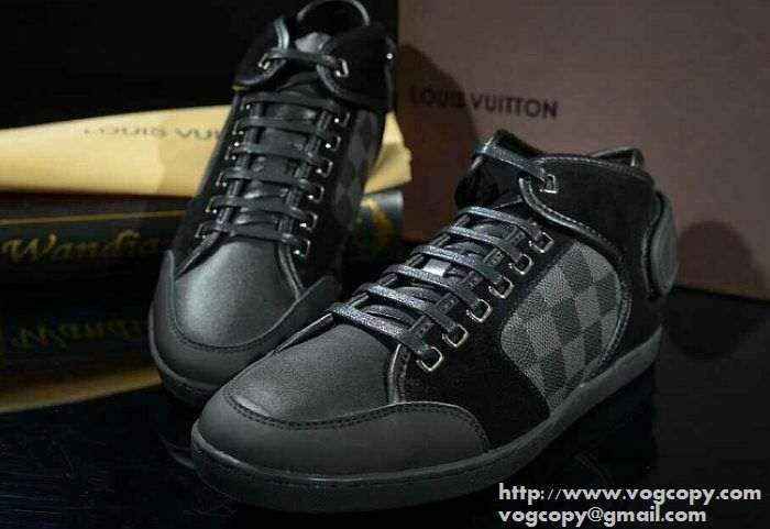 プレゼントに　2015 LOUIS VUITTON ルイ ヴィトン 値下げ　ハイカットスニーカー 2色可選