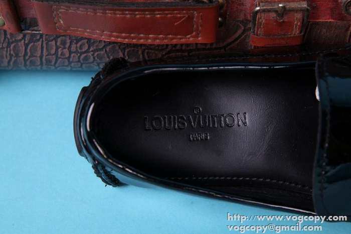 完売　2015 LOUIS VUITTON ルイ ヴィトン 上品さと高級感を漂わせた　カジュアルシューズ 2色可選 