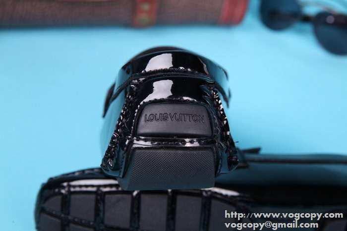 完売　2015 LOUIS VUITTON ルイ ヴィトン 上品さと高級感を漂わせた　カジュアルシューズ 2色可選 