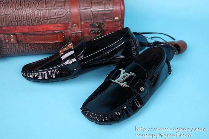 新品　2015  LOUIS VUITTON ルイ ヴィトン 魅力がある　カジュアルシューズ