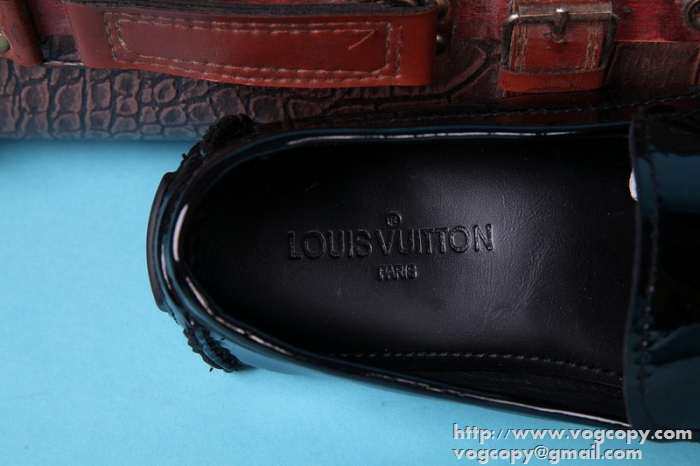 新品　2015  LOUIS VUITTON ルイ ヴィトン 魅力がある　カジュアルシューズ
