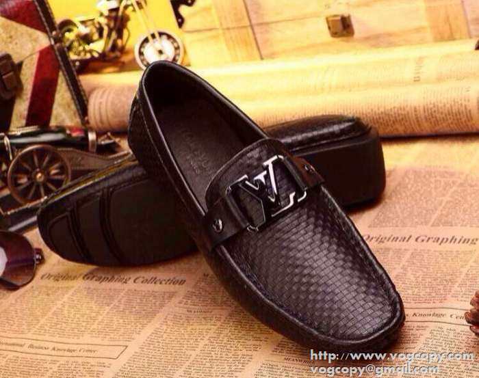 美品　2015  LOUIS VUITTON ルイ ヴィトン ファッション　カジュアルシューズ 2色可選