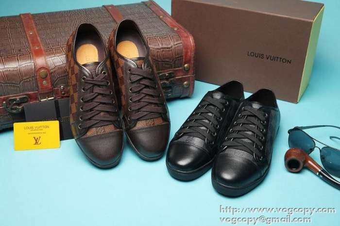 完売品　2015  LOUIS VUITTON ルイ ヴィトン 耐久性がある　フラットシューズ スニーカー 2色可選