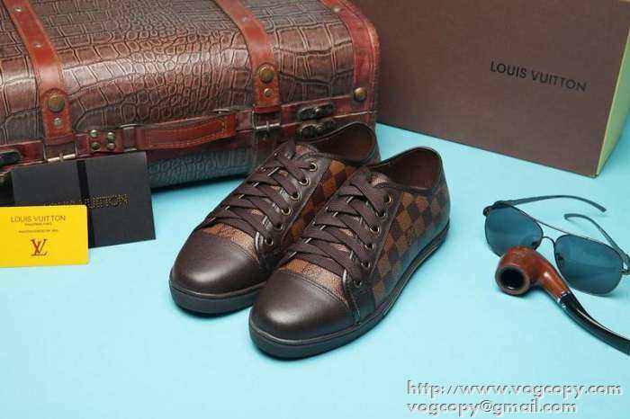 完売品　2015  LOUIS VUITTON ルイ ヴィトン 耐久性がある　フラットシューズ スニーカー 2色可選