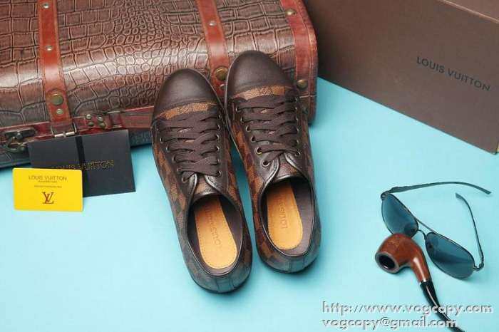 完売品　2015  LOUIS VUITTON ルイ ヴィトン 耐久性がある　フラットシューズ スニーカー 2色可選
