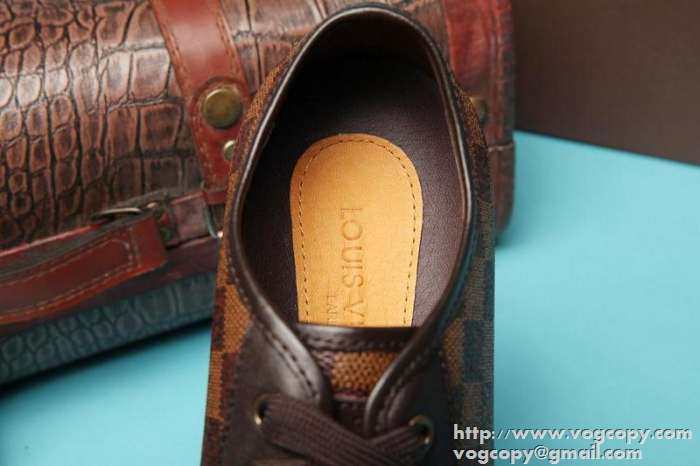 完売品　2015  LOUIS VUITTON ルイ ヴィトン 耐久性がある　フラットシューズ スニーカー 2色可選