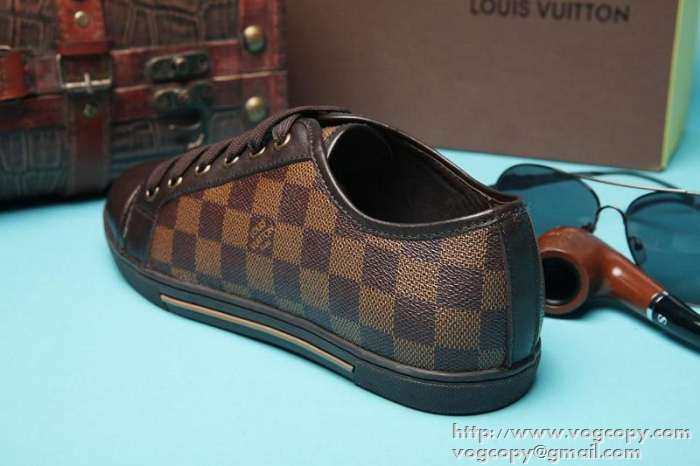 完売品　2015  LOUIS VUITTON ルイ ヴィトン 耐久性がある　フラットシューズ スニーカー 2色可選