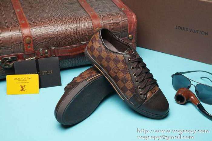完売品　2015  LOUIS VUITTON ルイ ヴィトン 耐久性がある　フラットシューズ スニーカー 2色可選