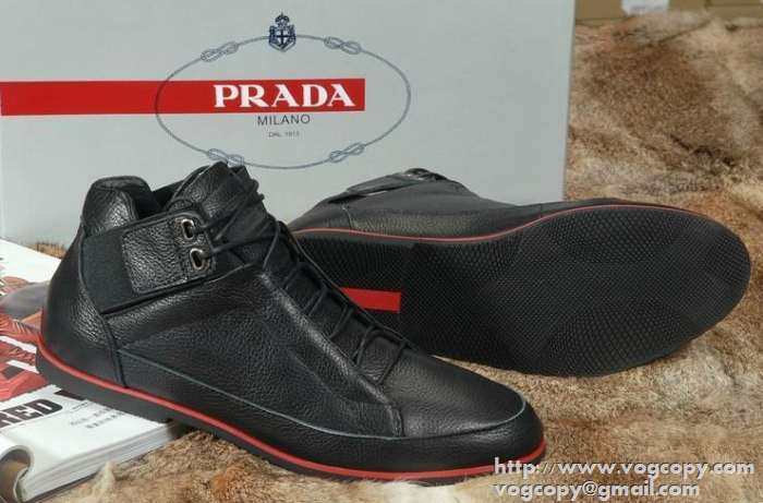 prada プラダ 優しい履き心地 フラットシューズ ランニングシューズ