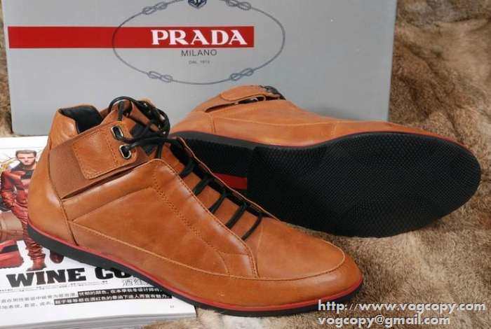 prada プラダ 優しい履き心地 フラットシューズ ランニングシューズ