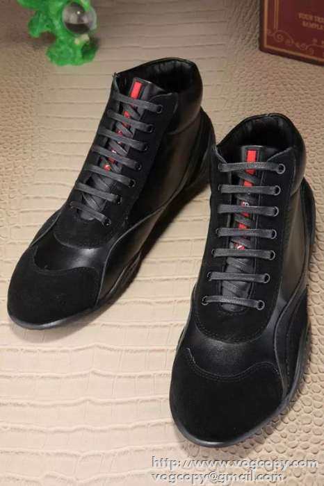絶賛軽いハイカットスニーカー PRADA プラダ  抗菌?防臭加工 2色可選
