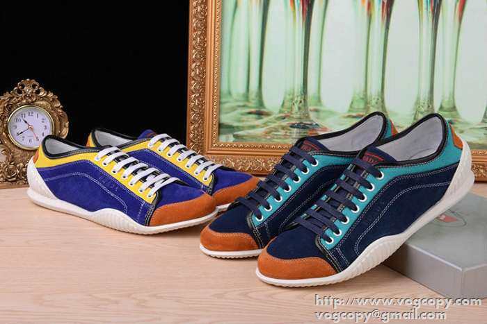 ポップなファッション 2015 PRADA プラダ スニーカー 2色可選