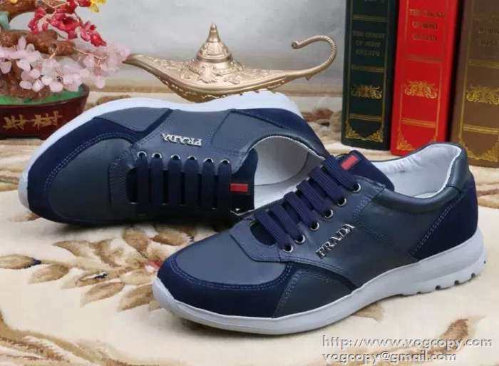 スニーカーを代表する名作 2015 PRADA プラダ スニーカー 抗菌?防臭加工 3色可選