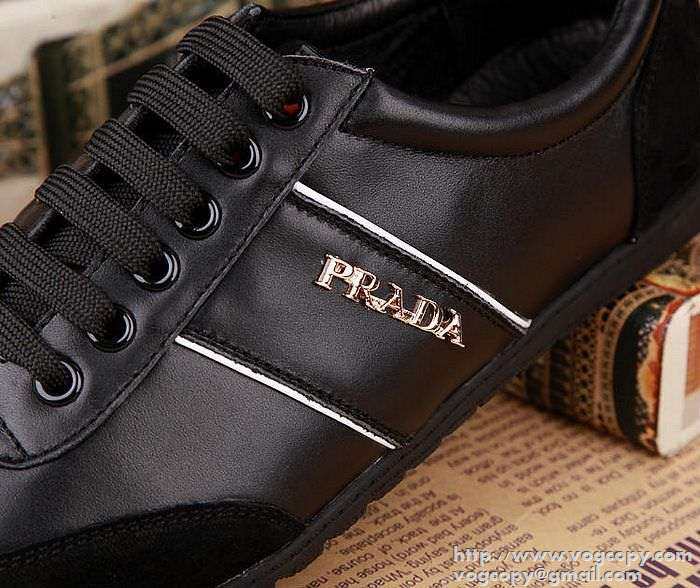 フラットの最上級 2015 PRADA プラダ  フラットシューズ スニーカー 2色可選