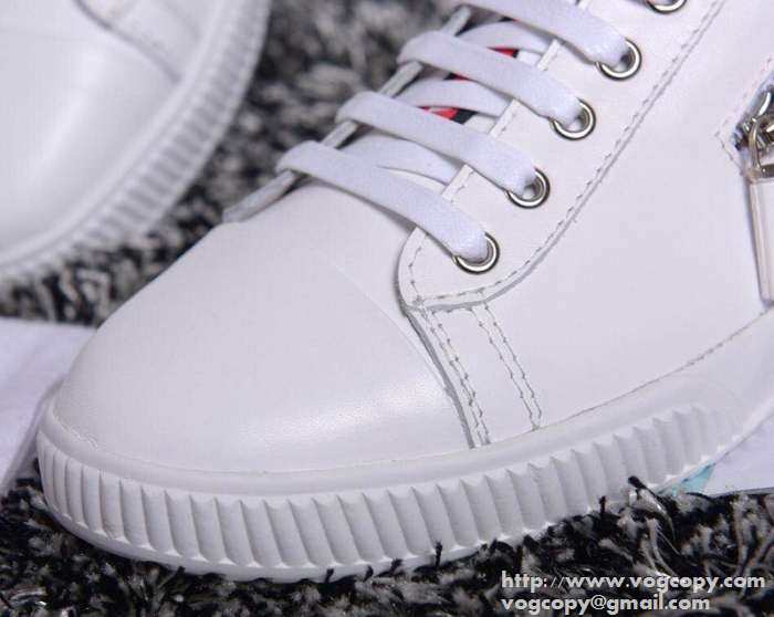大人のおしゃれに 2015 PRADA プラダ フラットシューズ 軽量で疲れにくい
