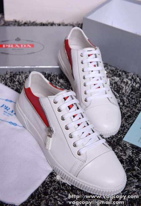 大人のおしゃれに 2015 PRADA プラダ フラットシューズ 軽量で疲れにくい