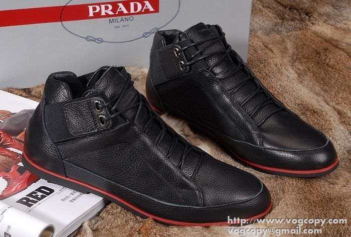 便利なマジックテープ  2015 PRADA プラダ ハイカットスニーカー 2色可選