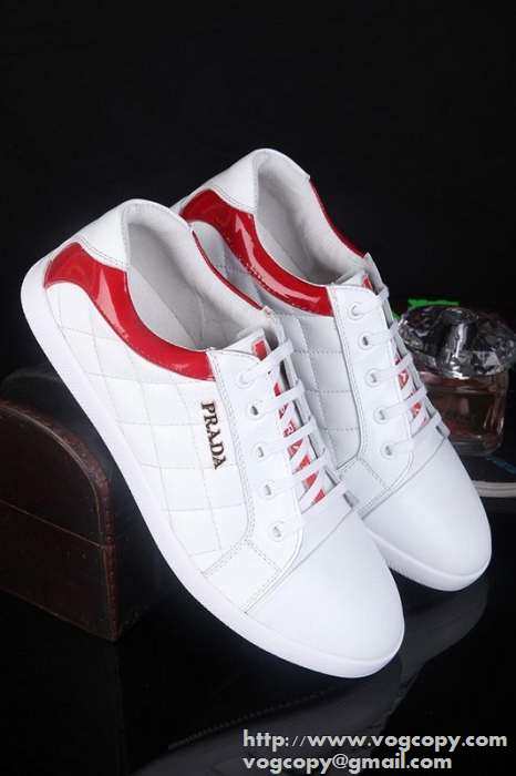 早い者勝ち PRADA プラダ 2015  モデル愛用　スニーカー 3色可選