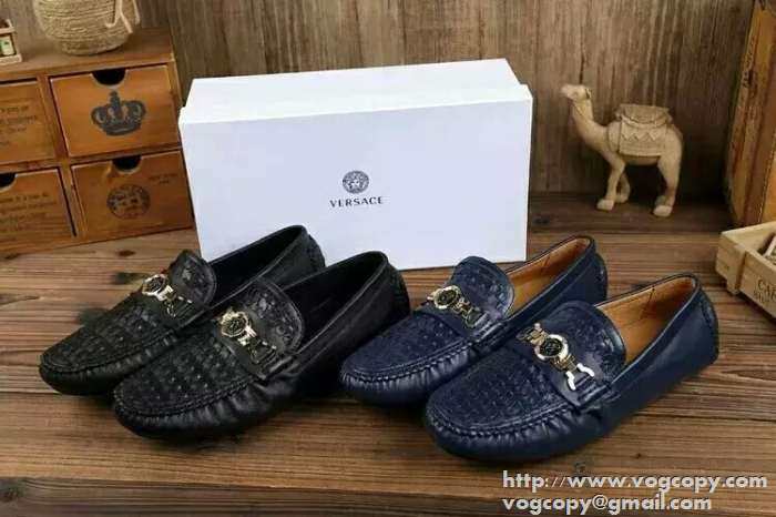 優しい履き心地　2015 VERSACE ヴェルサーチ カジュアルシューズ 抜群の雰囲気
