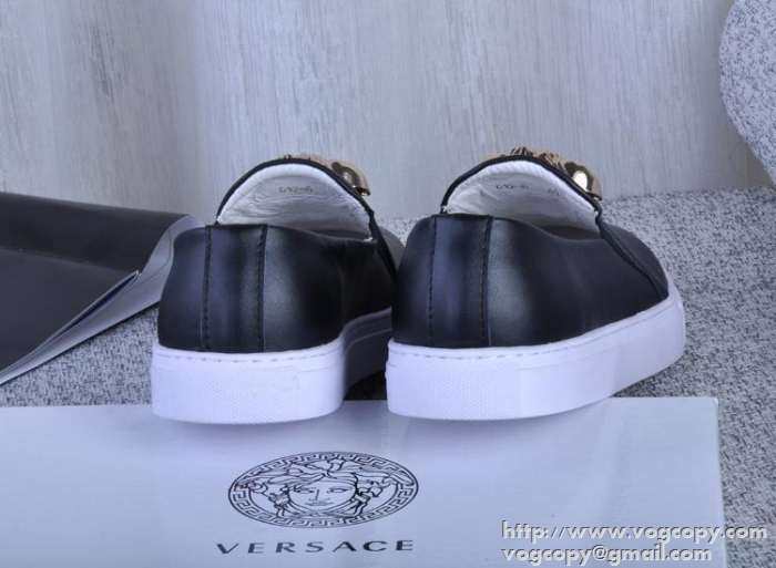 ～希少 2015 VERSACE ヴェルサーチ カジュアルシューズ 優しい履き心地