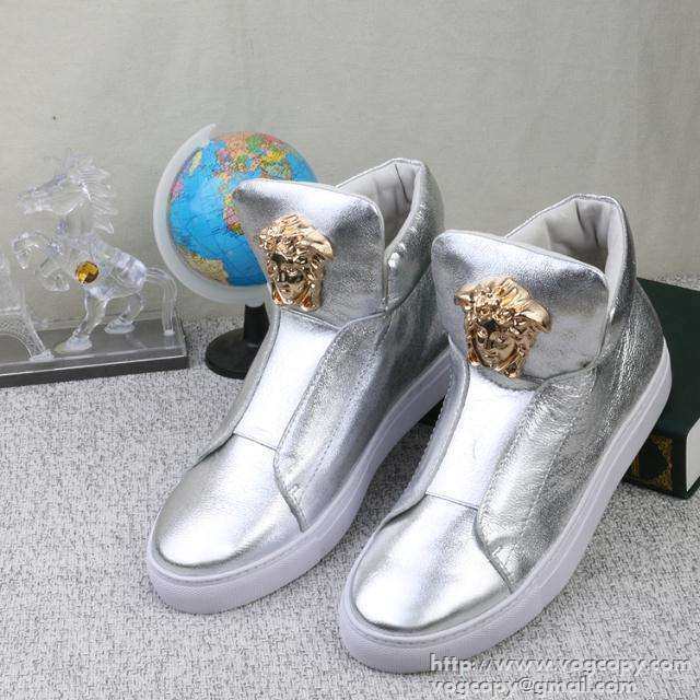 首胸ロゴ　2015 VERSACE ヴェルサーチコピー ハイカットスニーカー  存在感満点