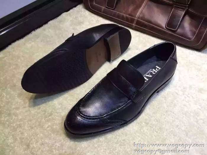 個性溢れるデザインで　 2015 PRADA プラダ 履き心地抜群 レザーシューズ靴 2色可選
