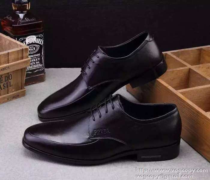 通気性が大変良い　 2015 PRADA プラダ 軽量で疲れにくい レザーシューズ靴 2色可選