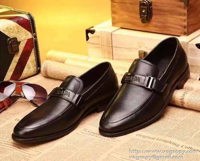完売品 2015 PRADA プラダ 優しい履き心地 レザーシューズ靴 2色可選