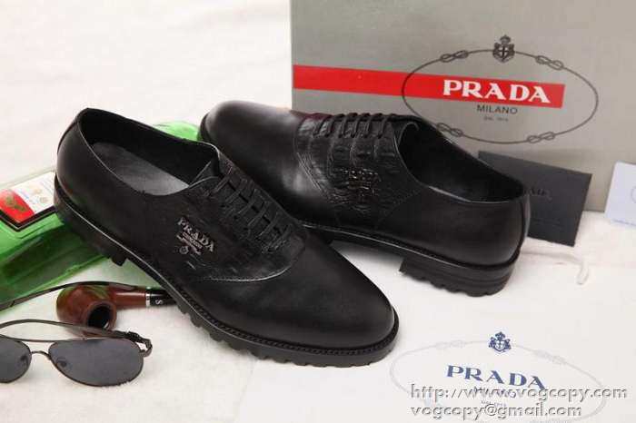 格安　2015 PRADA プラダ 高級感に溢れる　ビジネスシューズ