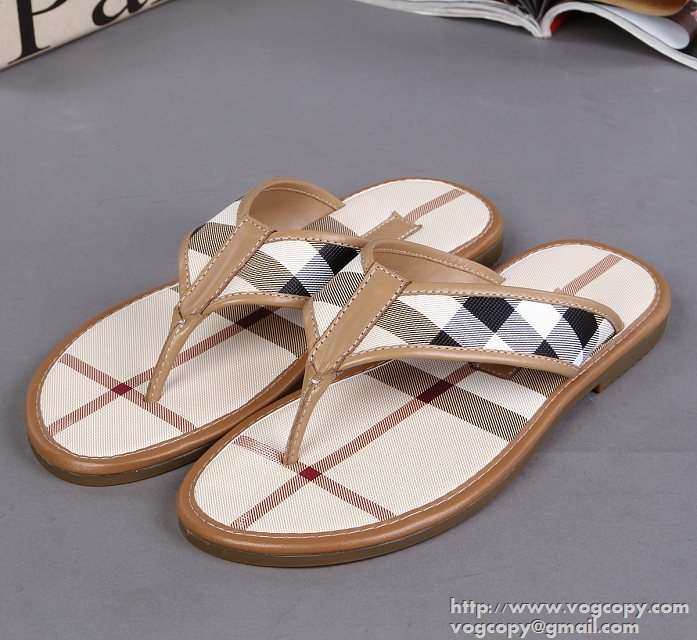 2015 自然に足元をお洒落に BURBERRY バーバリー 軽量で疲れにくい トングサンダル 2色可選