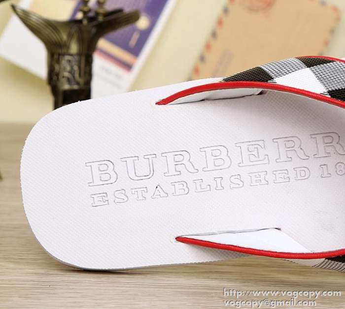 2015 プレゼントに BURBERRY バーバリー 完売　トングサンダル コンフォート